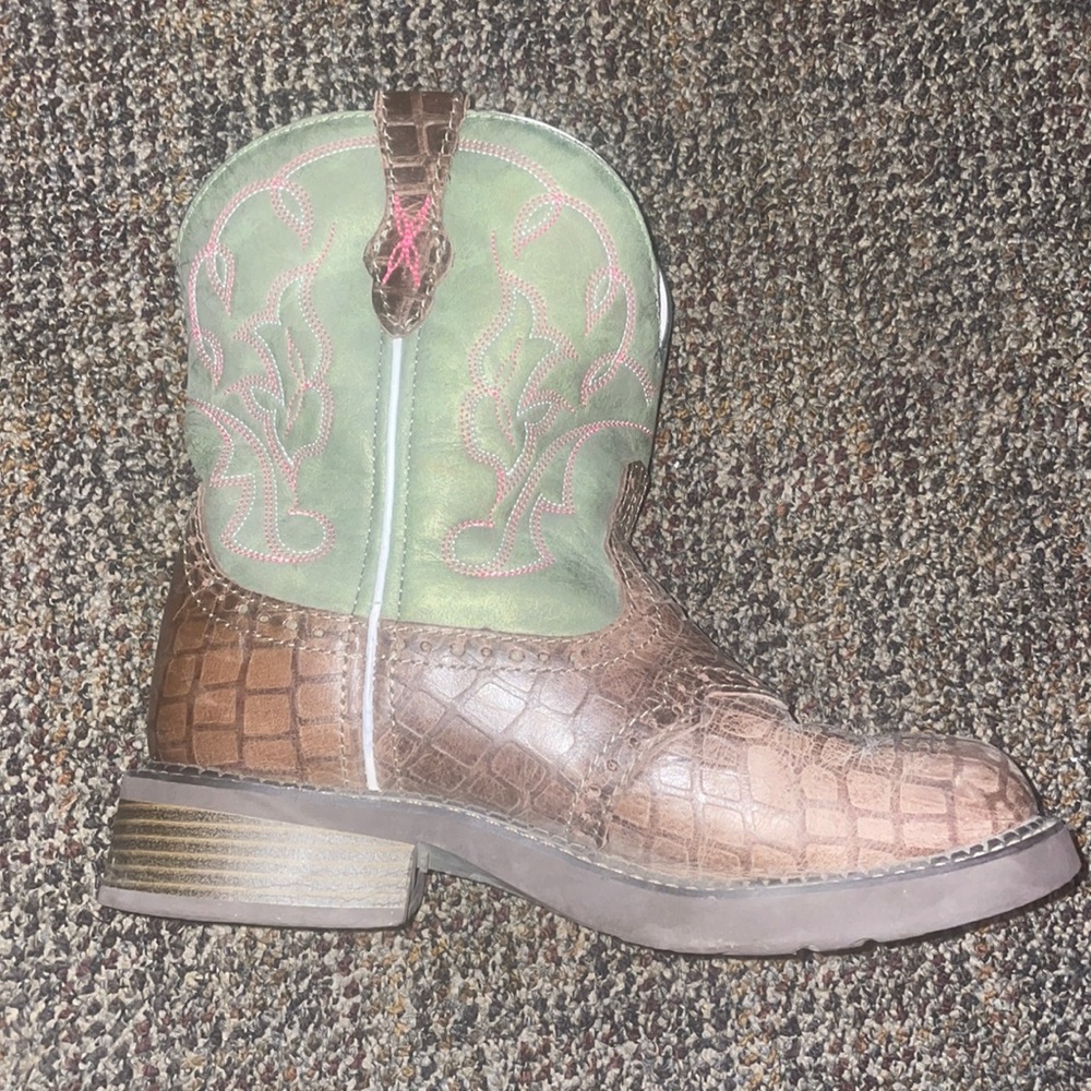 Boots size 8.5